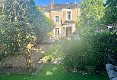 House with garden and terrace 1