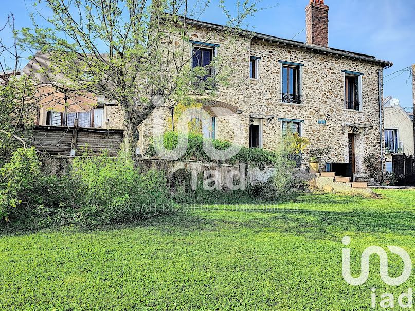 Vente maison 8 pièces 215 m² à Ozouer-le-Voulgis (77390), 649 000 €