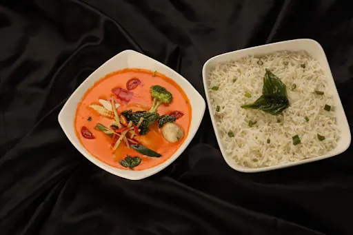 Chicken Thai Red Curry With Steam Rice Combo