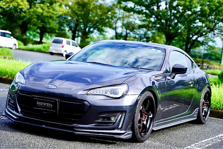 BRZのサイドビュー・クリアワールド・テールランプカバー・ナンバー隠しに関するカスタム事例の投稿画像2枚目