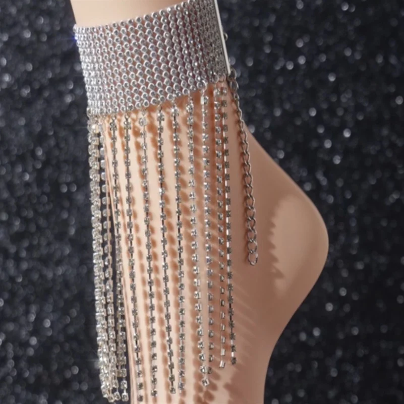 Cavigliera lussuosa, sexy e conveniente con nappine e strass scintillanti multistrato, per un look glamour!