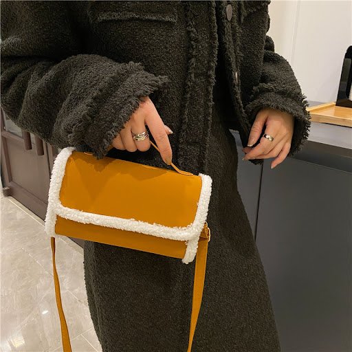 Title 6, Womens Fashion Atmospheric Lamb Wool One-shoul...