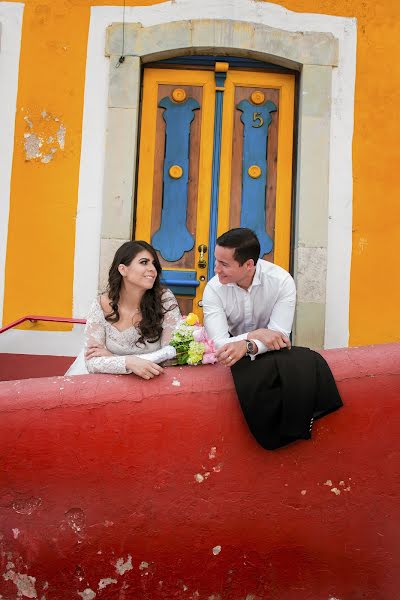 Wedding photographer Bernardo Olvera (olvera45). Photo of 10 January 2020