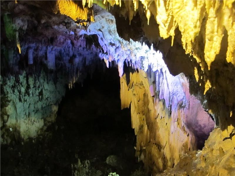 Mo Luong Cave and Chieu Cave