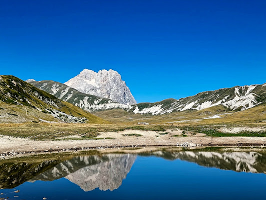 "Lo specchio del Gran Sasso" di Danivale