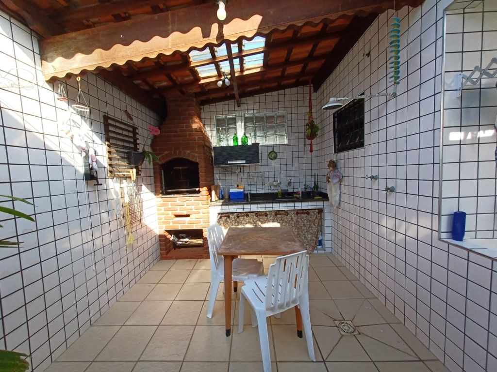 Casa com 2 dormitórios à venda, 135 m² por R$ 400.000 - Caiçara - Praia Grande/SP