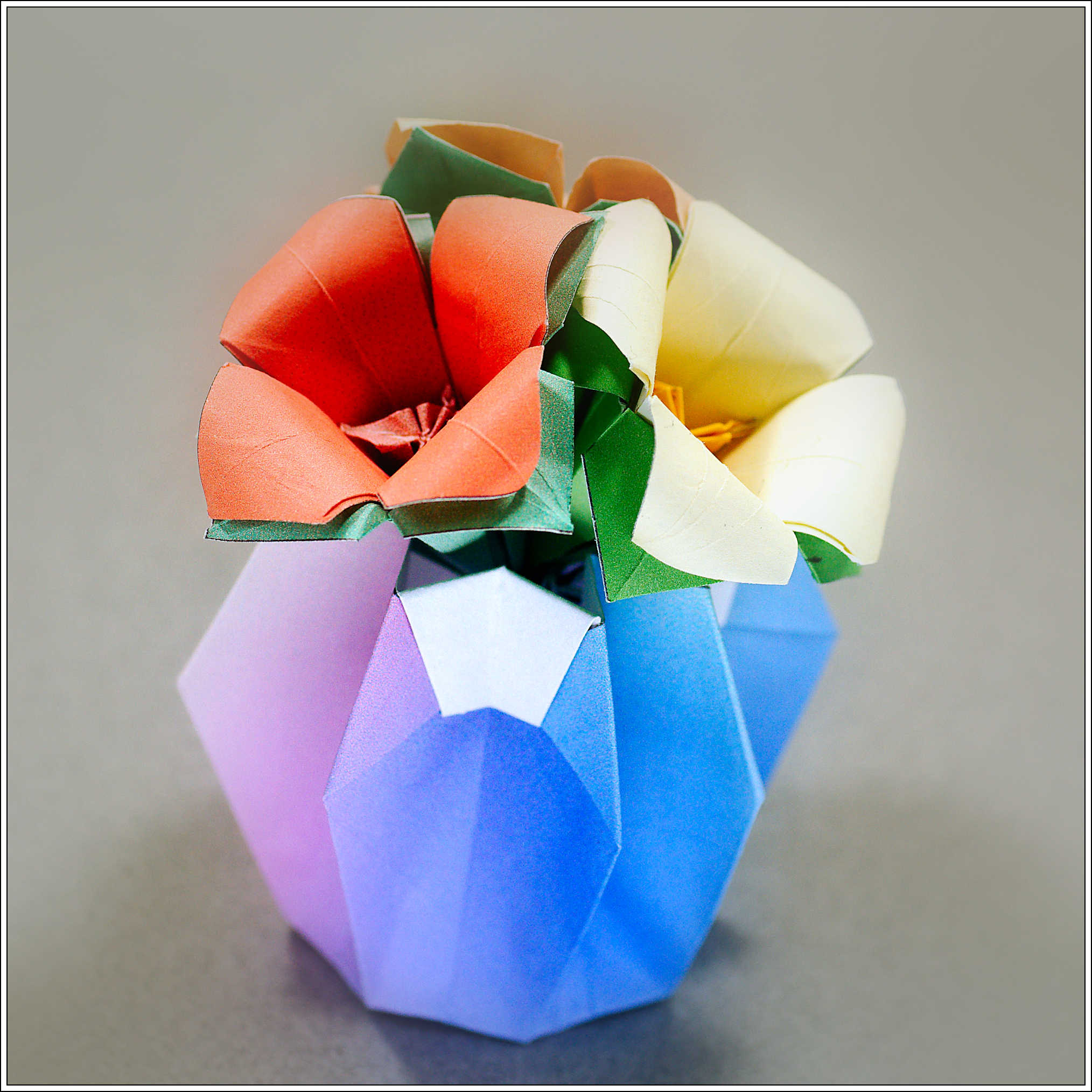 TUTO - Un petit bol (ou vase) à fond octogonal (origami) - FIFRACOL •  Origami, photos, plaisirs de l'esprit