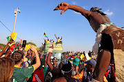 Thousands of fans waited for hours for a glimpse of their world-beating heroes as the Springboks moved through Pretoria, Johannesburg and Soweto on Thursday. Picture: Thapelo Morebudi.