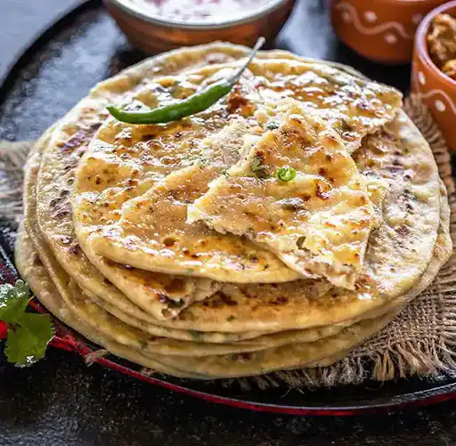 Paneer Pyaaz Paratha