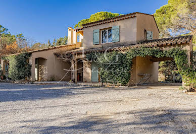 House with pool and garden 11