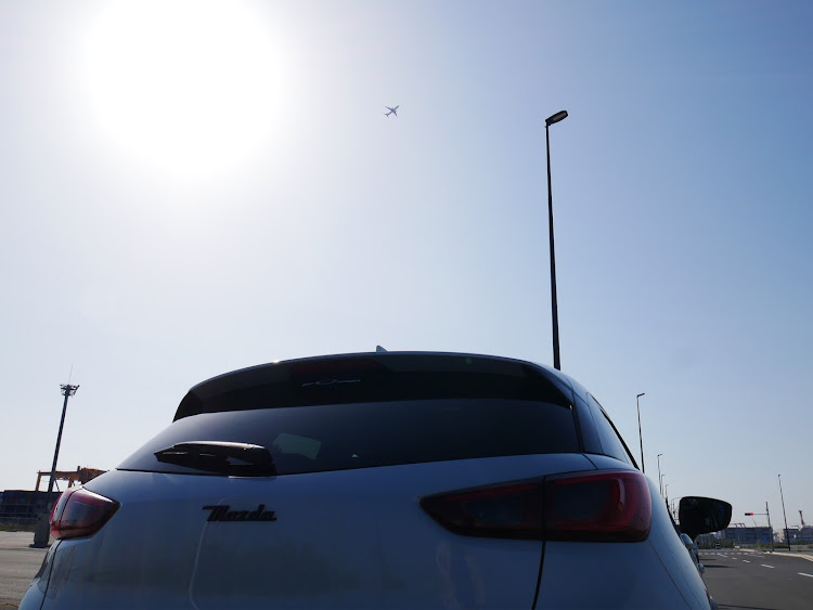 CX-3のまだまだコロナに気を付けよう・GWは予定なし(笑)・マスクは必須アイテムです。・中央防波堤埋立地・飛行機の見える場所に関するカスタム事例の投稿画像5枚目
