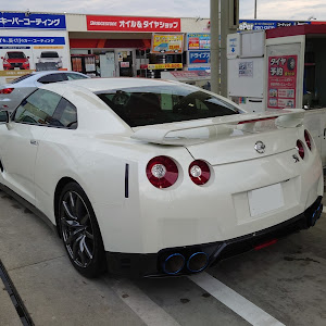 NISSAN GT-R R35