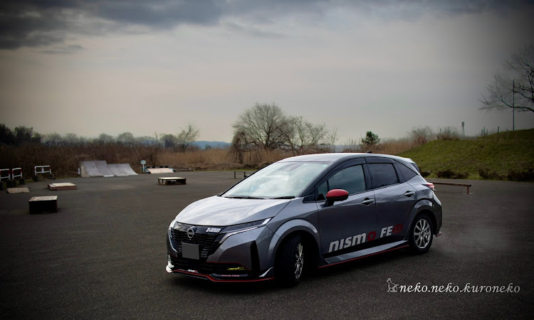 ノート オーラの#FE13#FE13ｵｰﾗ#ｵｰﾗﾆｽﾓ#AURA#e-POWER#新潟・#ｽﾃｯｶｰ#ｽﾃｯｶｰﾁｭｰﾝ#ｻｲﾄﾞﾃﾞｶｰﾙ#自作・#Lightroom #Lightroom iPad #raw現像#車・3月もよろしくお願いします・発熱で寝込むに関するカスタム事例の投稿画像1枚目