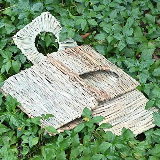 Foldable Woven Rabbit Cages Pets Hamster Guinea Pig Bunny Grass Chew Toy Mat House Bed Nests for Small Animal Rabbit Acc