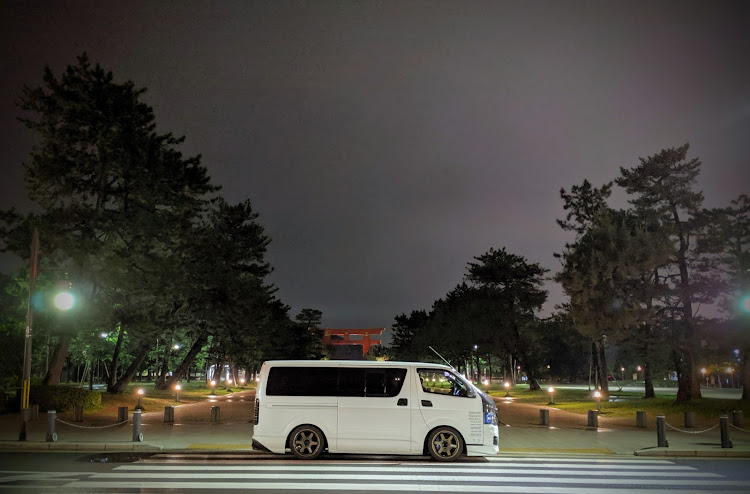 ハイエースの撮影会ボッチ・平安神宮・曇天・祇園白川・膝びしょびしょに関するカスタム事例の投稿画像4枚目