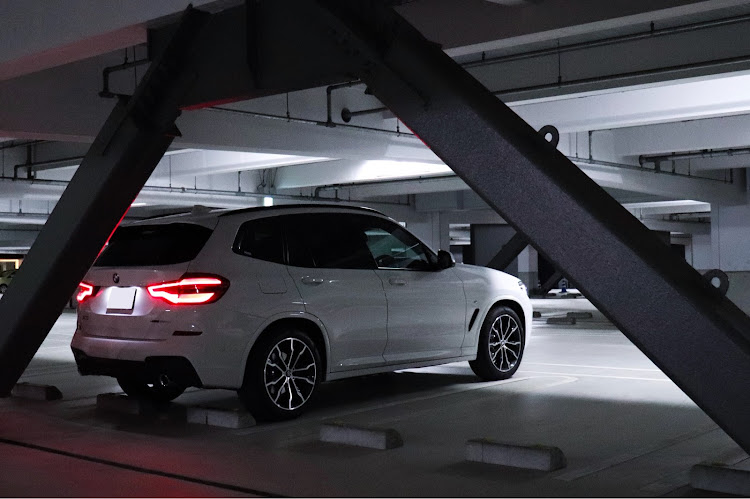 X3の金城ふ頭・金城ふ頭駐車場・一眼・bmw・BMW X3に関するカスタム事例の投稿画像4枚目