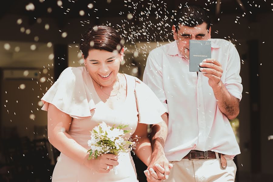 Wedding photographer Julieta Mattei (julileofoto). Photo of 17 June 2020