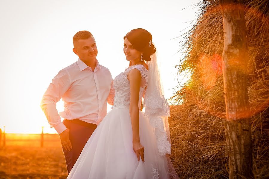 Fotógrafo de casamento Aleksandr Bogoradov (ctsit). Foto de 11 de março 2017