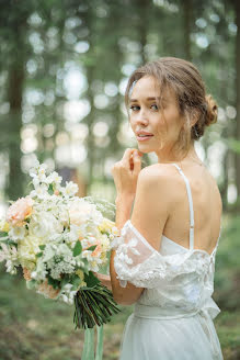 Fotógrafo de casamento Yuliya Atamanova (atamanovayuliya). Foto de 17 de outubro 2023