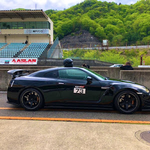 NISSAN GT-R R35