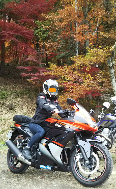 MR2のAW11・MR2・地べた撮り・紅葉ドライブ・バイクに関するカスタム事例の投稿画像9枚目