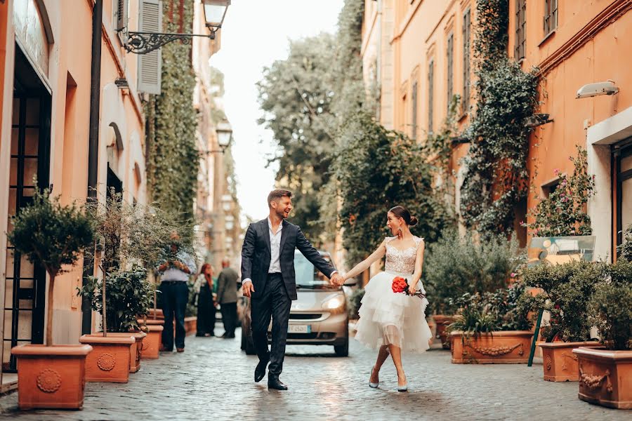 Fotografo di matrimoni Dmitry Agishev (romephotographer). Foto del 16 febbraio 2020