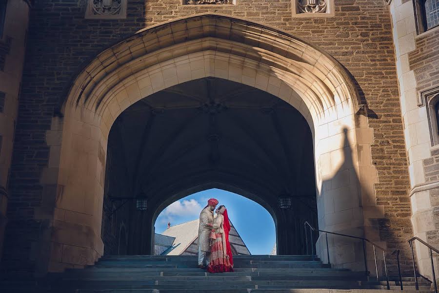 Fotógrafo de casamento Saroj (saroj1). Foto de 7 de setembro 2019