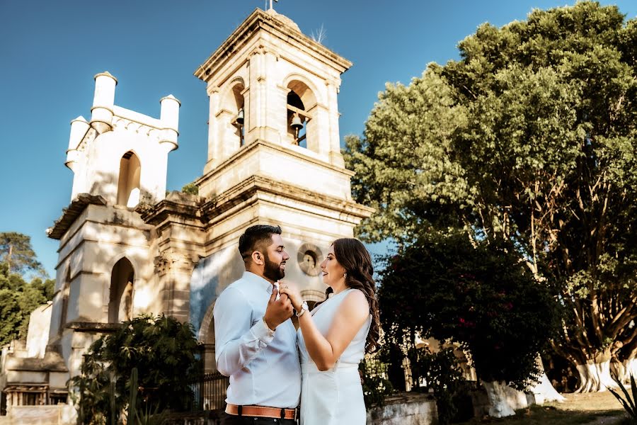 Fotografo di matrimoni Carlos Alberto Galicia Silva (phalbertogalicia). Foto del 18 ottobre 2023