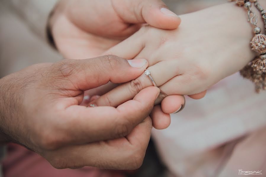 Fotografo di matrimoni Narongsak Leelahawiroch (leelahawiroch). Foto del 8 settembre 2020