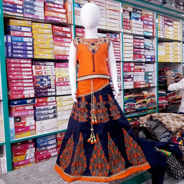 Hindustan Cloth Center photo 