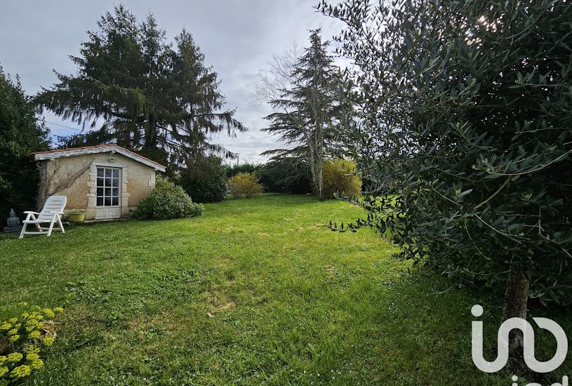  Vente Terrain à bâtir - 800m² à Les Pins (16260) 