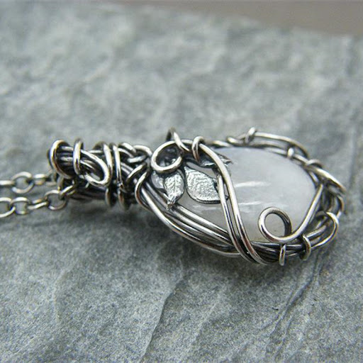 Title 2, Female Pendant Vintage Leaves Rattan Moonstone ...