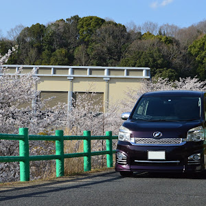 ヴォクシー ZRR70W