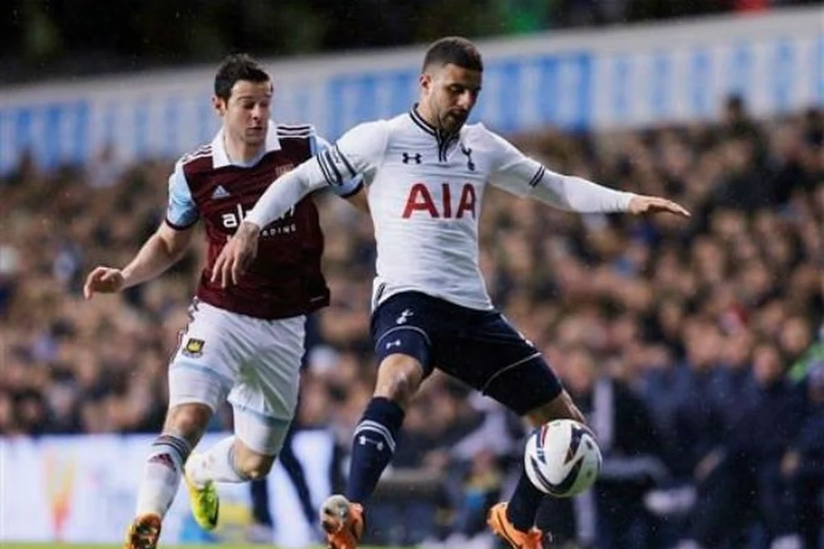 VIDEO: Tottenham-speler Kyle Walker en anderen genieten met volle teugen van Halloween