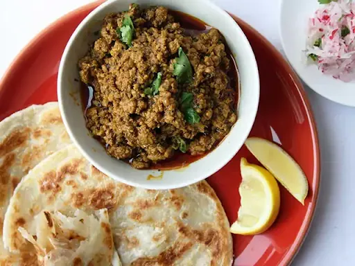 Mutton Keema Naan with Gravy