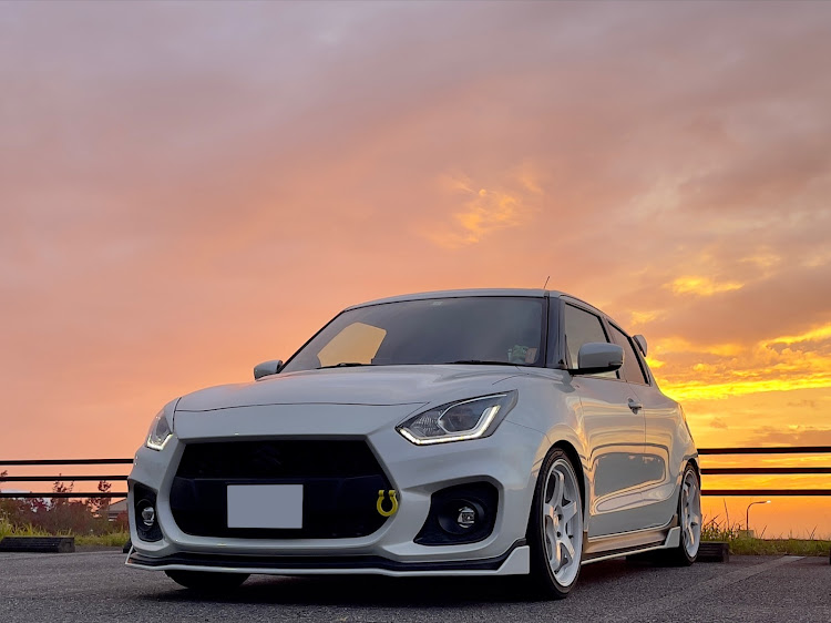 スイフトスポーツの自己満足の世界・マジックアワーと愛車に関するカスタム事例の投稿画像9枚目