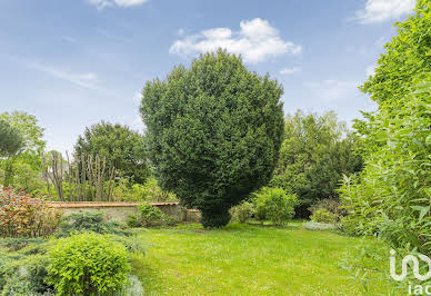 Maison avec piscine et terrasse 1