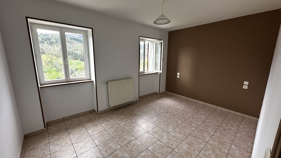 Location  appartement 5 pièces 86 m² à Gilhoc-sur-Ormèze (07270), 530 €