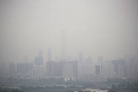 Résultat de recherche d'images pour "À Shanghai, le smog est presque quotidien, et la voiture en est une des principales causes"