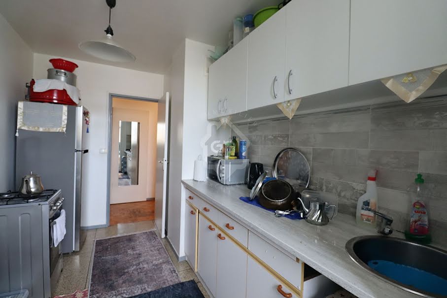 Vente appartement 2 pièces 51 m² à Marignane (13700), 106 000 €