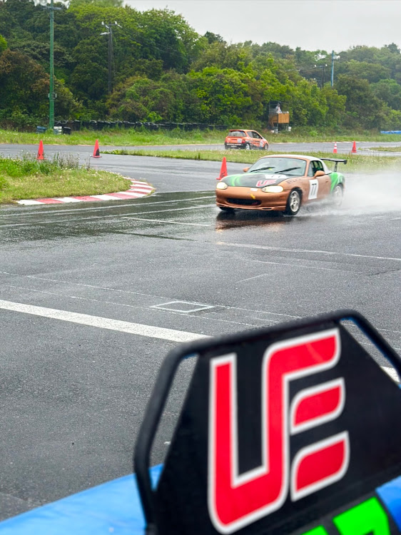 しゃいにんぐ品野さんが投稿した美浜サーキット・レインボーカラーズに関するカスタム事例の投稿画像2枚目