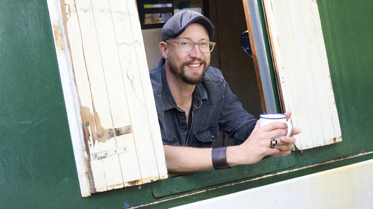 Watch Canal Boat Diaries live