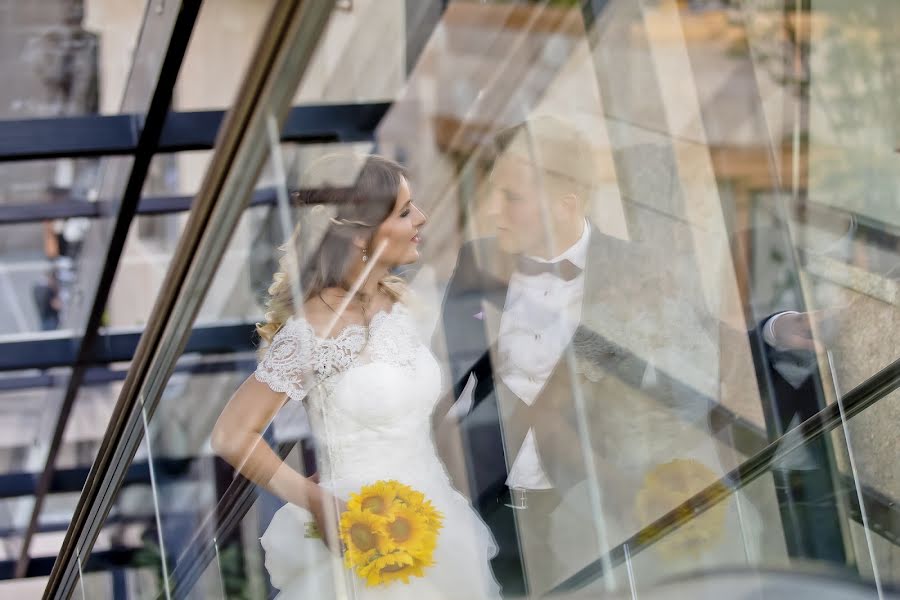 Fotógrafo de casamento Timofte Cristi (cristitimofte). Foto de 1 de janeiro 2017