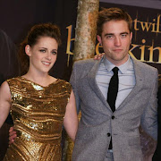 Robert Pattinson and Kristen Stewart. File photo