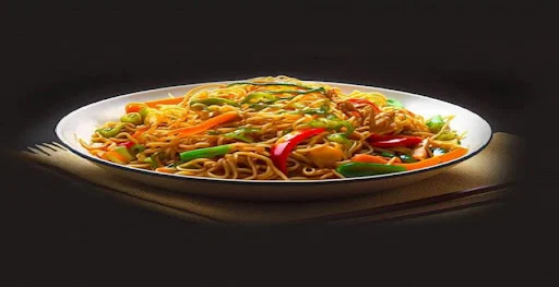 Veg Hakka Noodles - Serves 1