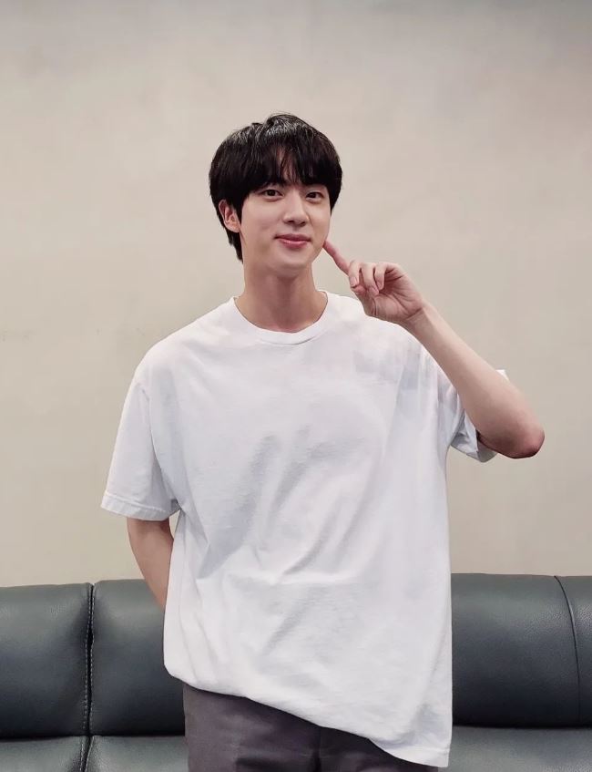 ARMYs Are Convinced This Outfit Does Something To BTS's Jin - Koreaboo