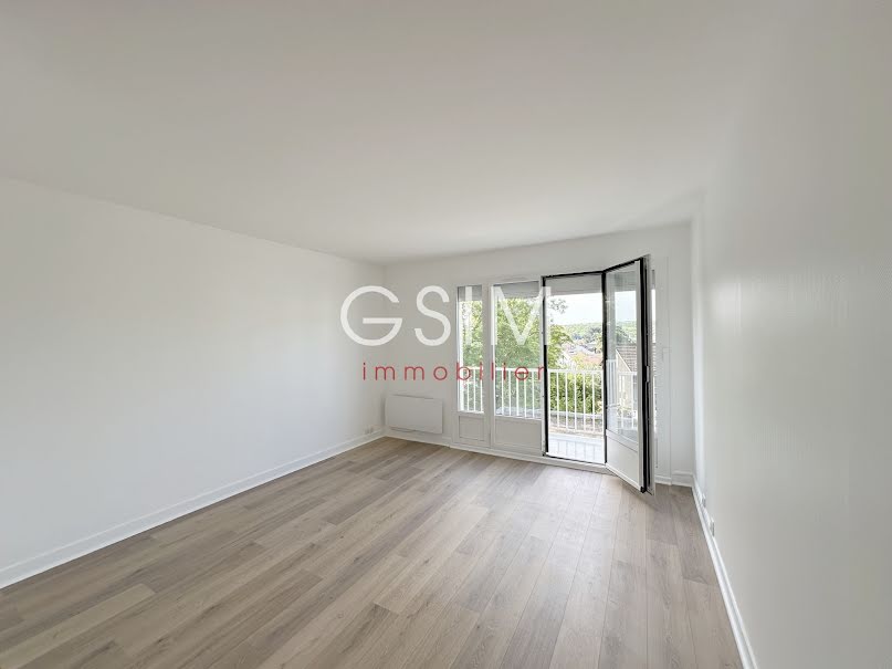 Location  appartement 2 pièces 47 m² à Garches (92380), 1 200 €