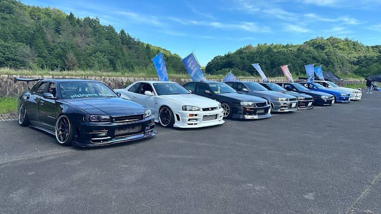 スカイラインの上から愛車・URAS・超スーパー幅広ワイドエアロシステムBODYKIT・WestJapanR34Meetingに関するカスタム事例の投稿画像7枚目