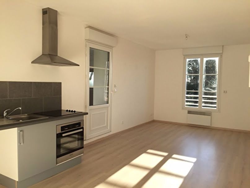 Location  appartement 2 pièces 55 m² à Courcelles-Epayelles (60420), 640 €