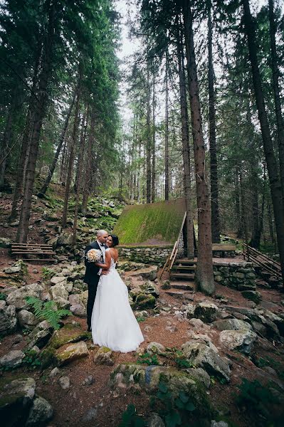 Fotógrafo de casamento Vasil Vasilev (vasilvasilev). Foto de 21 de janeiro 2023